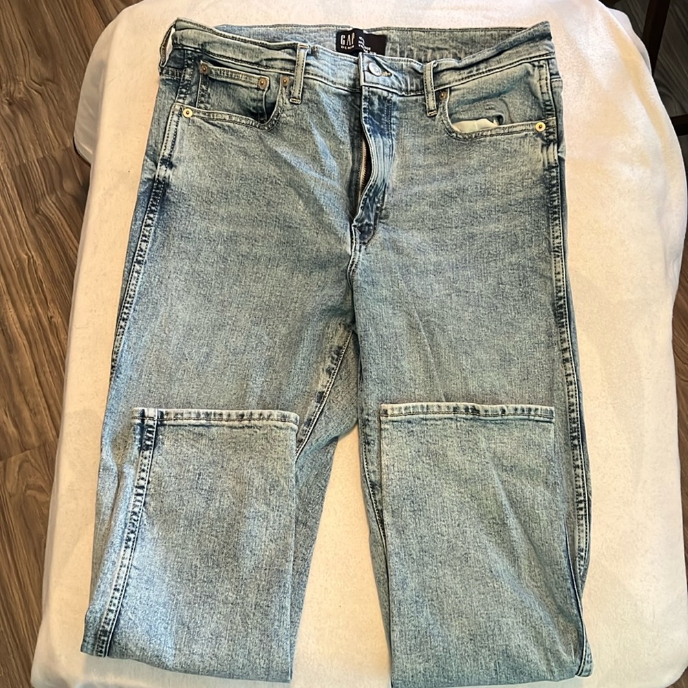 GAP Women’s High Rise Slim Jeans